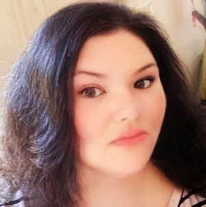 Meet your Posher, Shelly